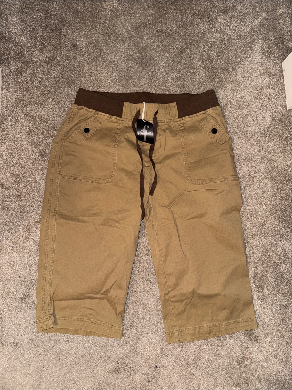 Casual Drawstring Bermuda Shorts in Khaki